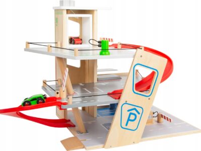 Garaż | Parking | Drewniany | 3 poziomy | Premium Car Park | Small Foot